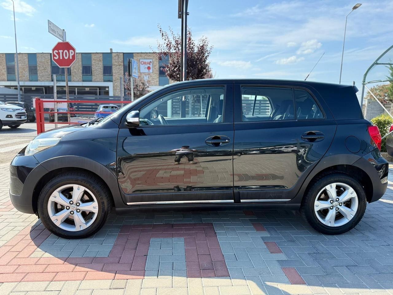 Toyota Urban Cruiser 1.4 D-4D AWD Luxury NEOPATENTATI
