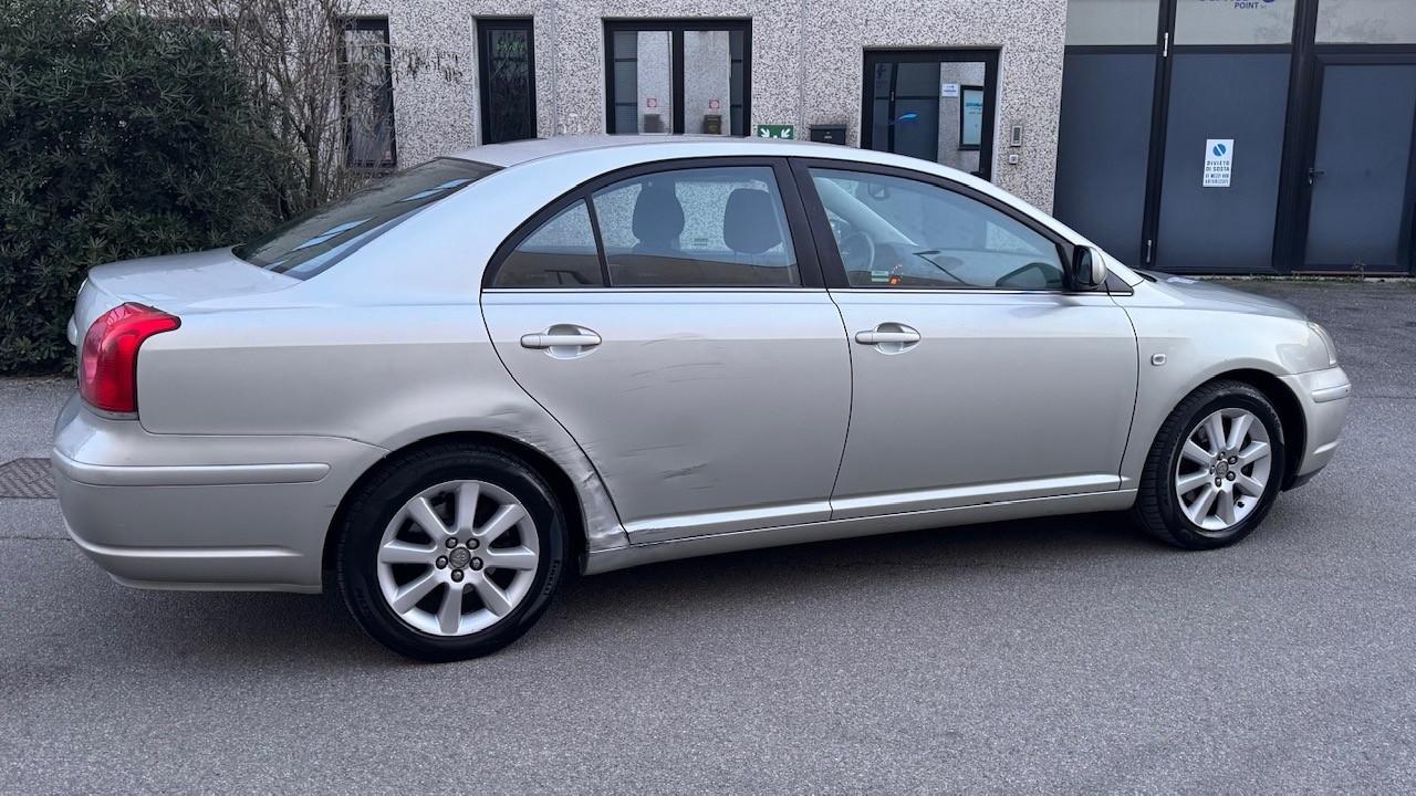 Toyota Avensis 2.0 D-4D 16V ok neo patentati