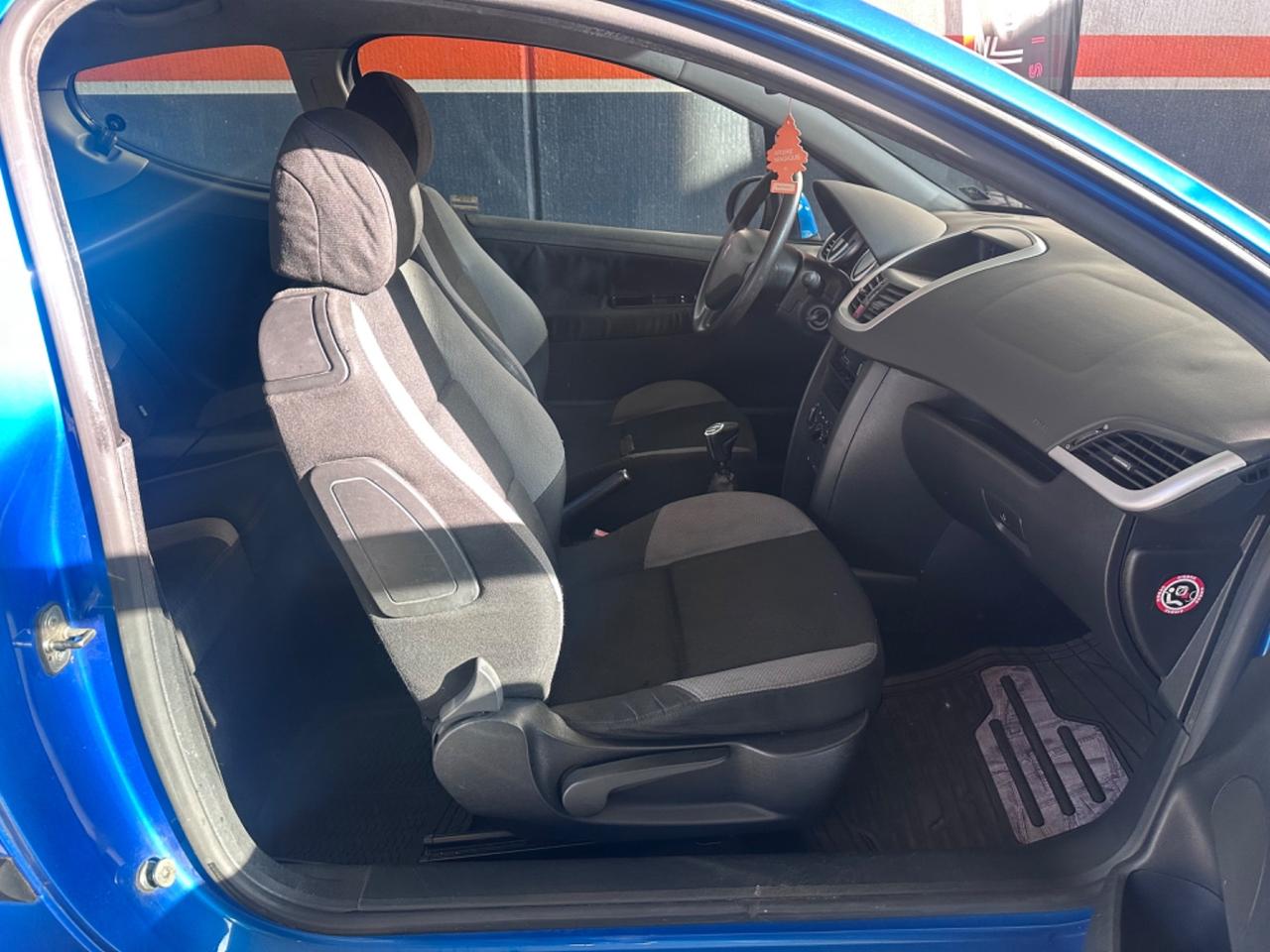 Peugeot 207 1.4 HDi 70CV 3p. ONE Line