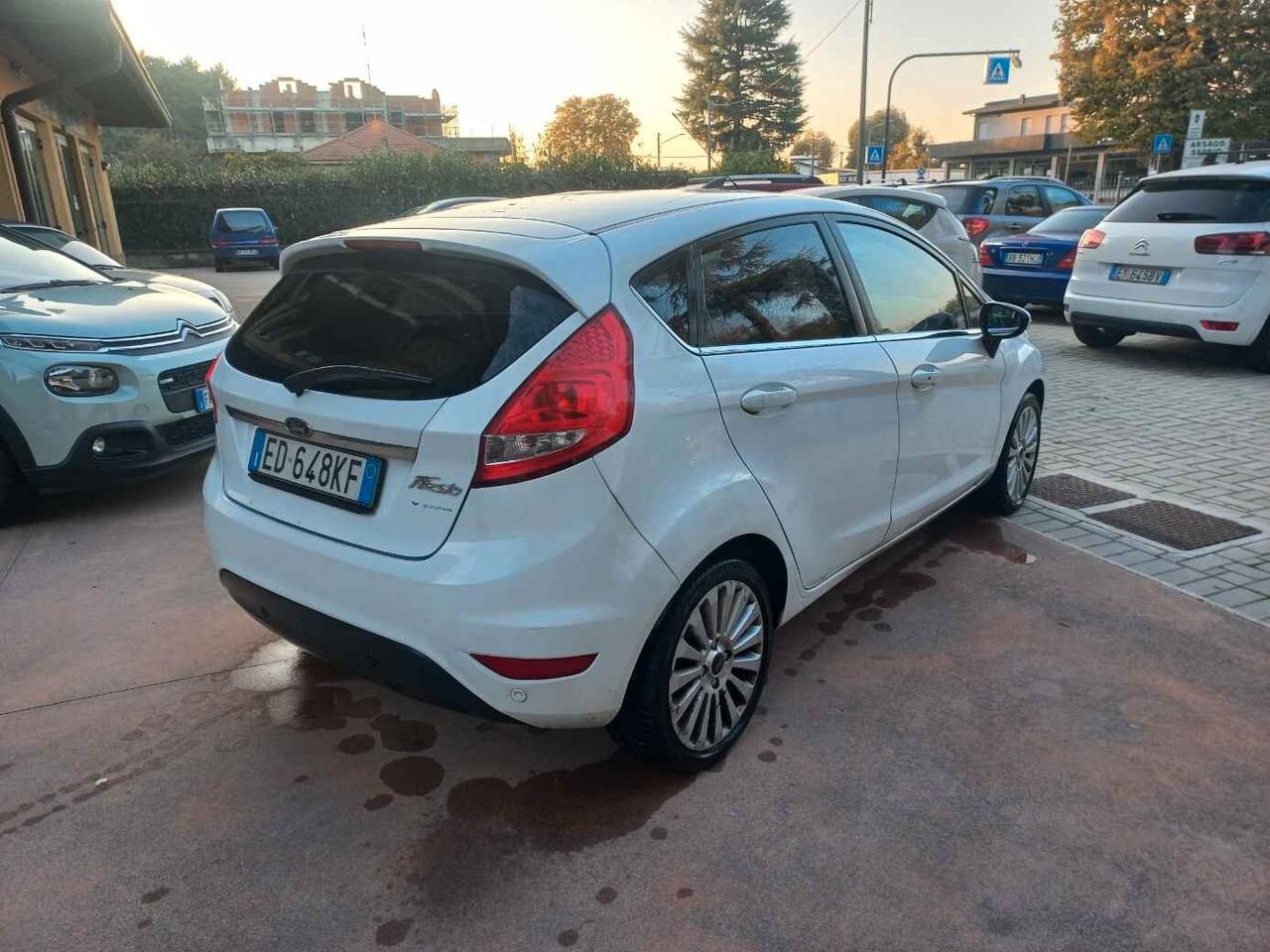 Ford Fiesta 1.4 96 CV AUTOMATICA TITANIUM