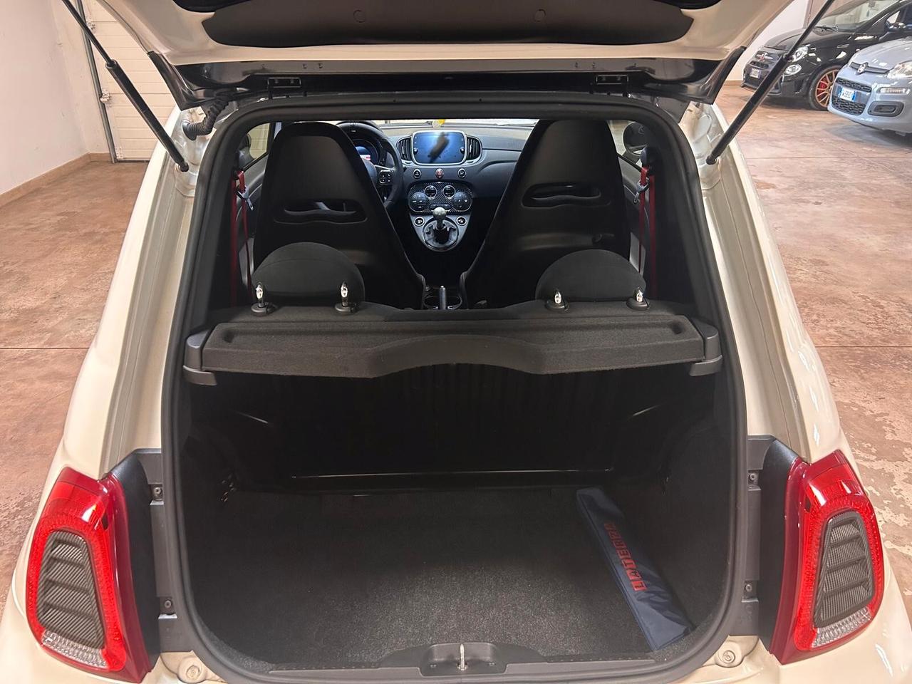 Abarth 695 1.4 Turbo T-Jet 180 CV Esseesse