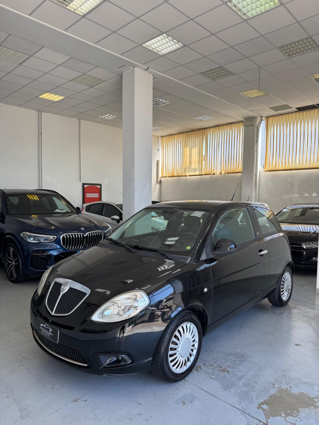 Lancia Ypsilon 1.2 69 CV Platinum