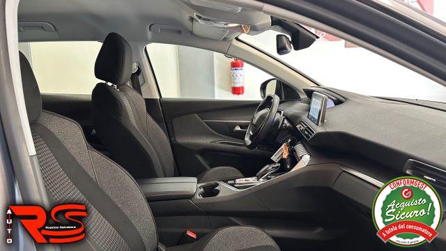 PEUGEOT 3008 BlueHDi 130 S&S EAT8 Crossway