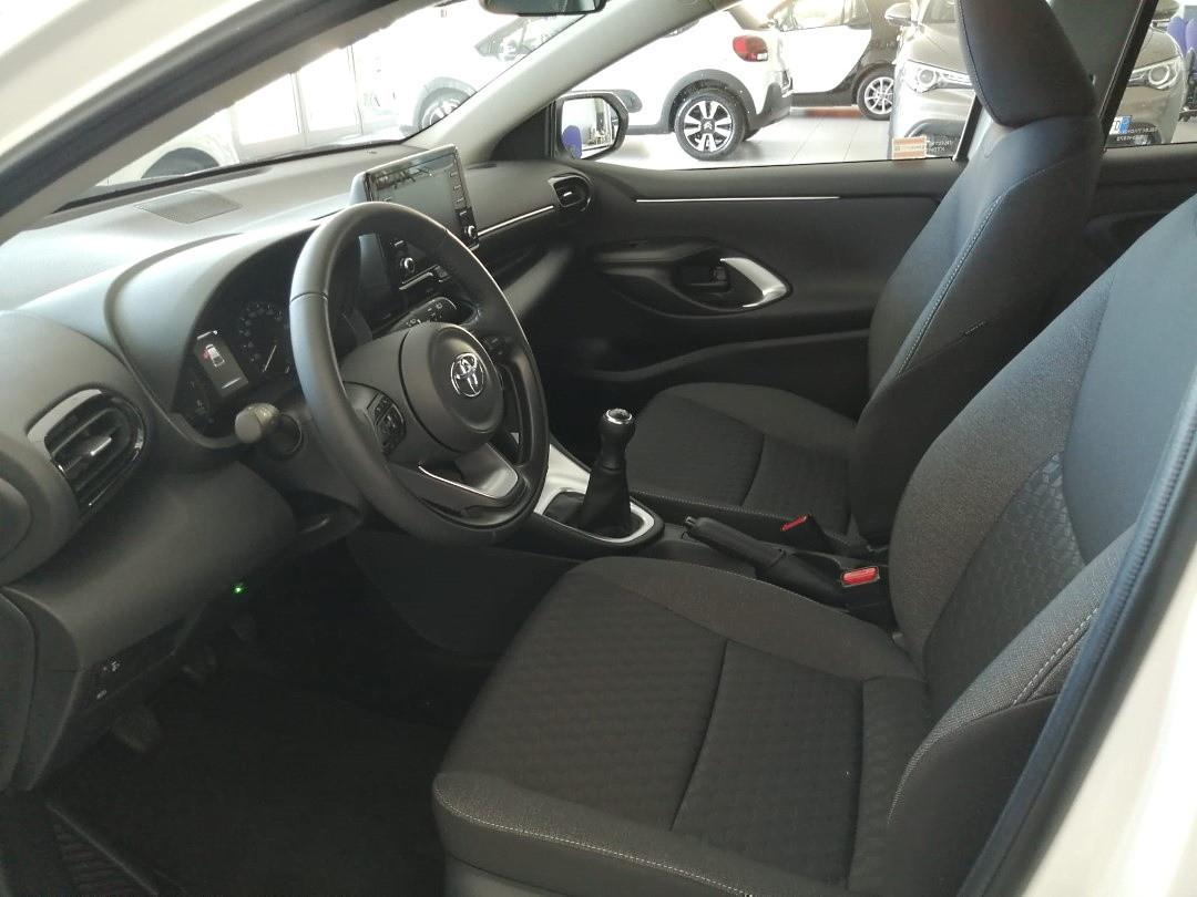 Toyota Yaris Active 1 .0 (72 cv)