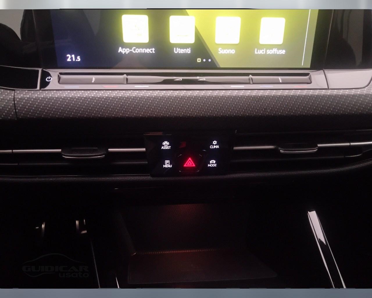 VOLKSWAGEN Golf VIII 2020 - Golf 1.5 etsi evo R-Line 130cv dsg