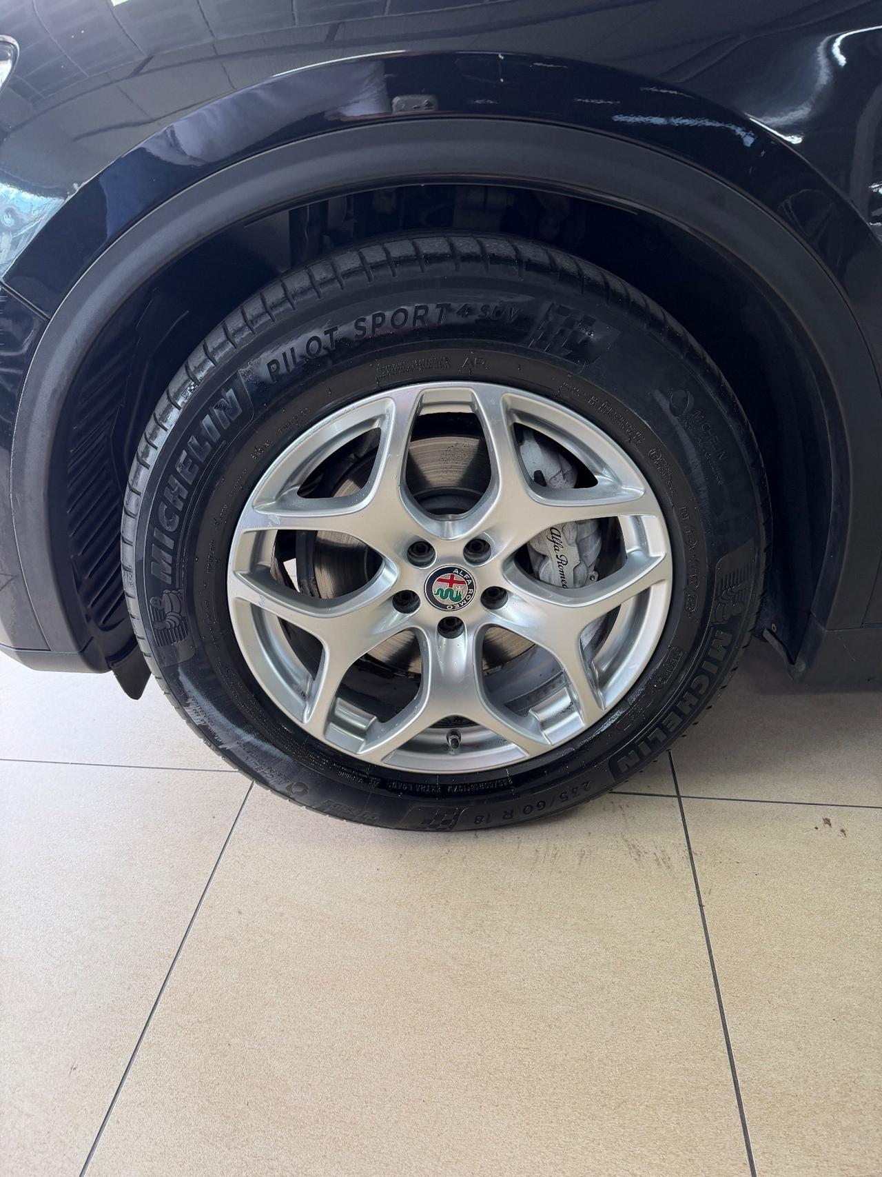 Alfa Romeo Stelvio 2.2 Turbodiesel 160 CV AT8 RWD 2021