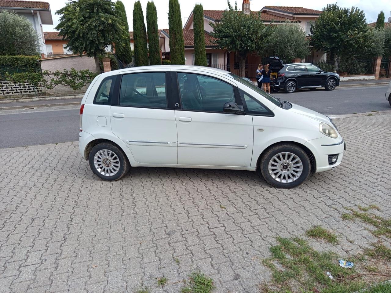 Lancia MUSA 1.4 8V Ecochic (GPL) AVENUE