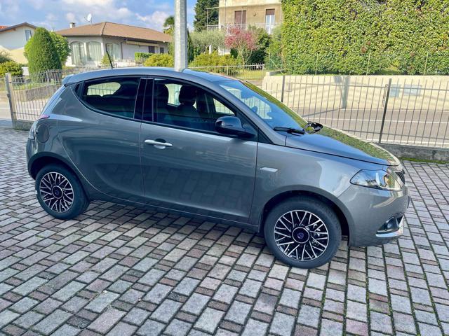 LANCIA Ypsilon 1.0 FireFly 70CV S&S Hybrid Platino - KM0