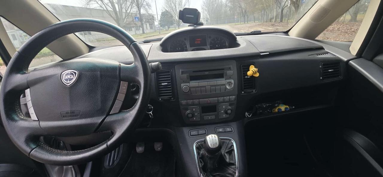 Lancia MUSA 1.3 Mjt 95 CV DFN Gold