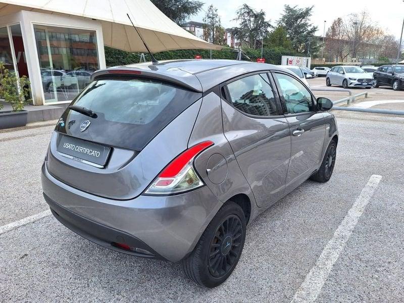 Lancia Ypsilon 1.2 GPL 69 CV 5 porte Ecochic Elefantino