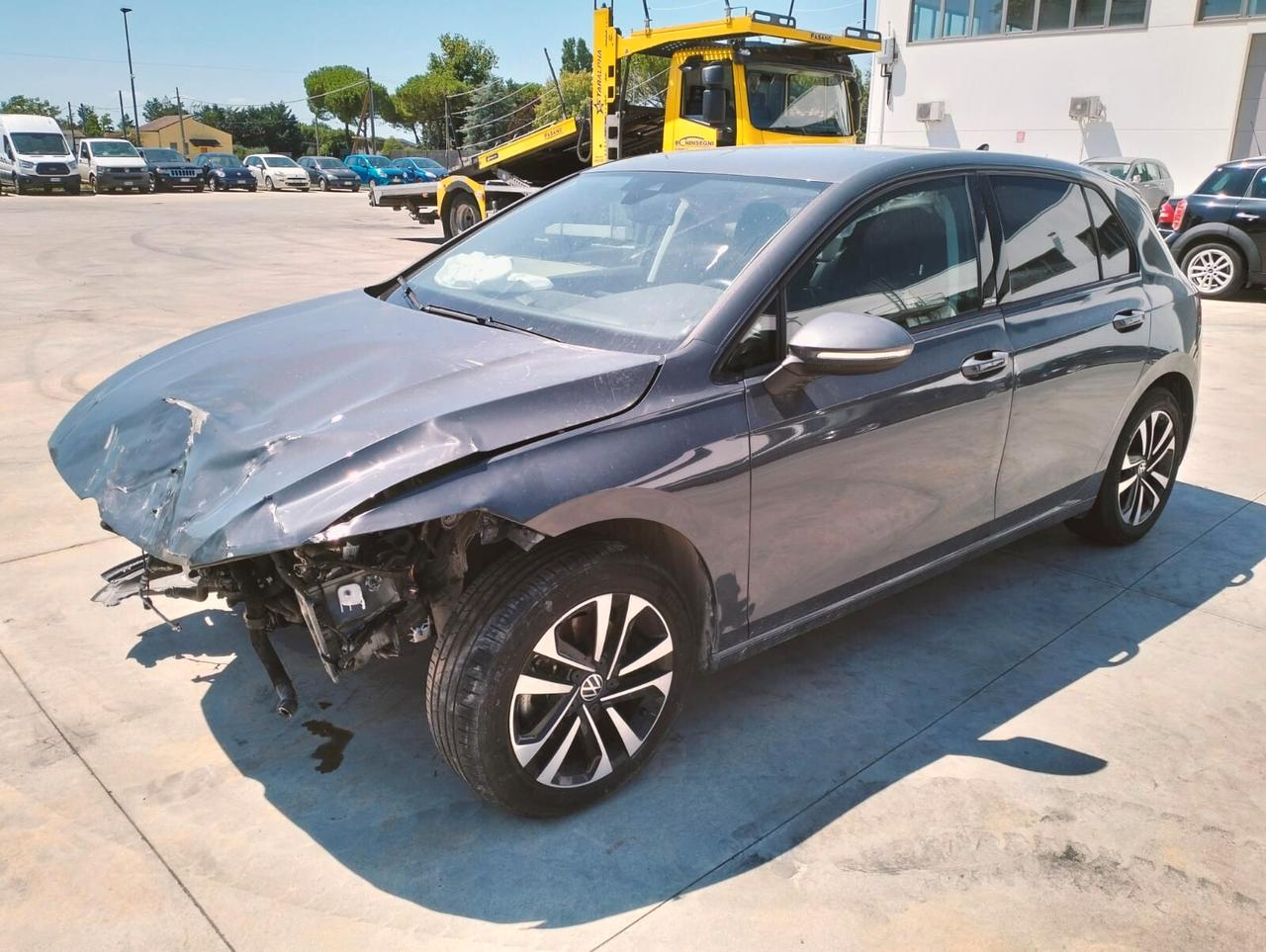 Volkswagen Golf VIII 2.0 TDI 116 CV