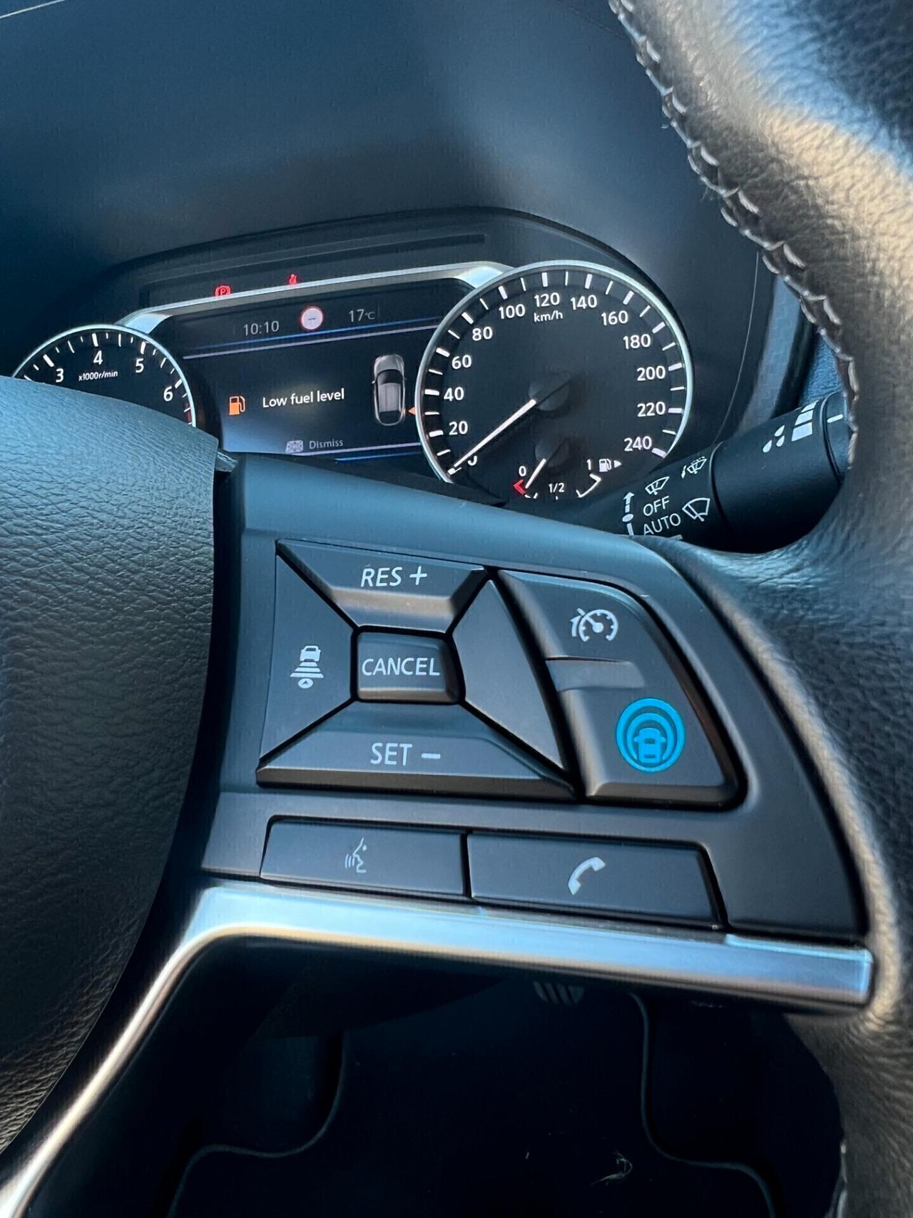 Nissan Juke 1.0 DIG-T 114 CV N-Connecta