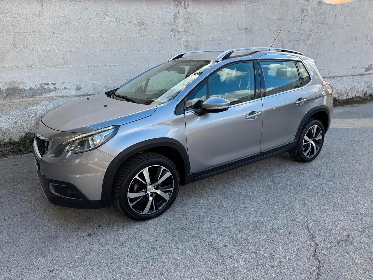 Peugeot 2008 BlueHDi 100 Allure