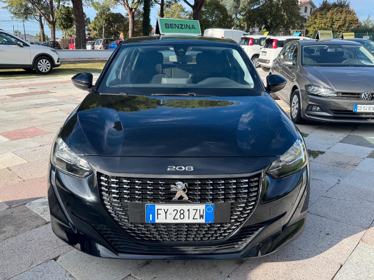 Peugeot 208 1.2 BENZINA - NEOPATENTATI -