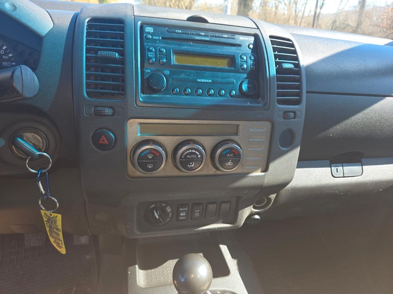 Nissan Navara 2.5 dCi 4 porte Double Cab XE