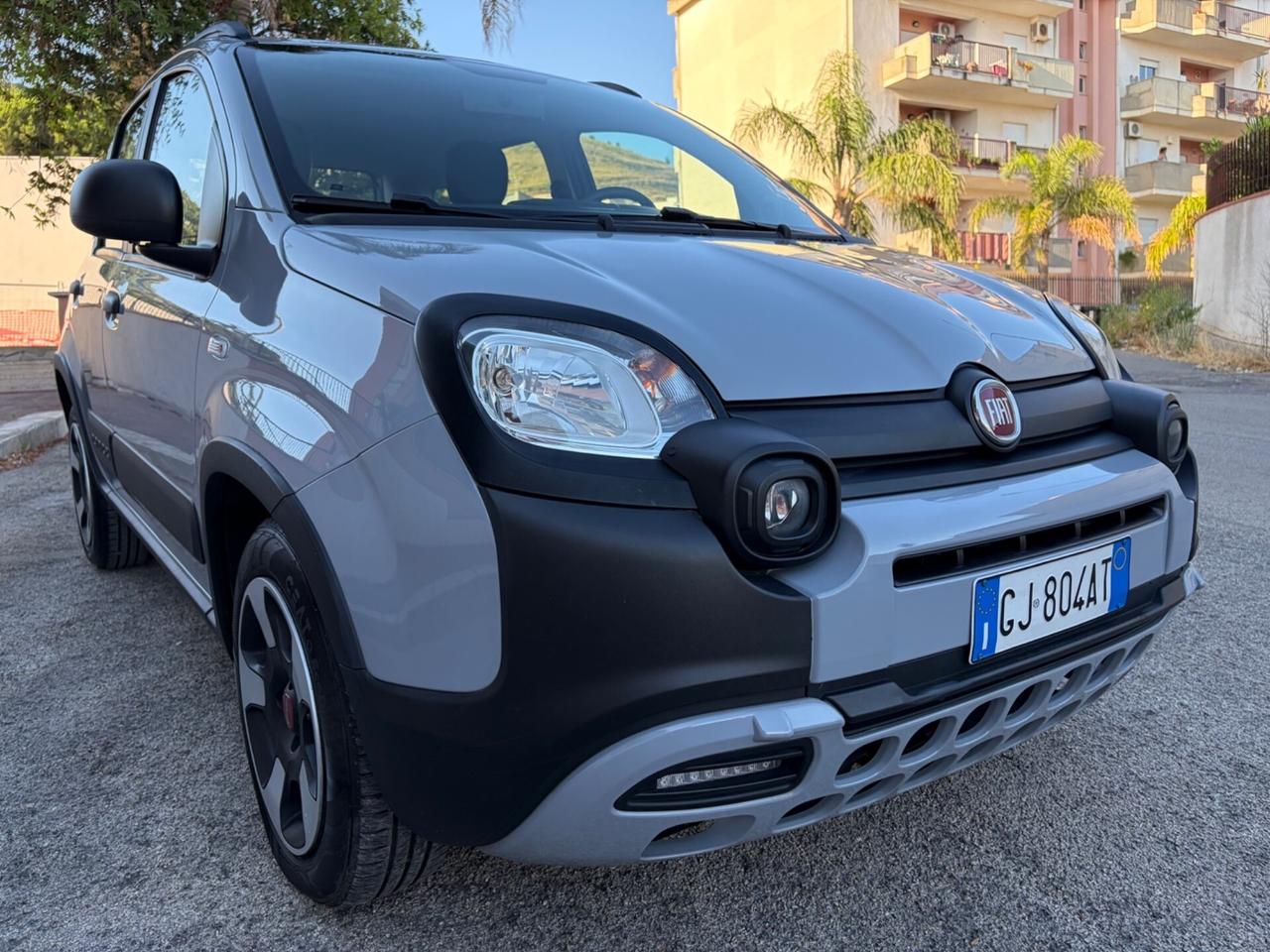 Fiat Panda 1.0 FireFly S&S Hybrid City Cross unico