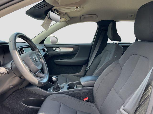 VOLVO XC40 XC40 T2 Momentum