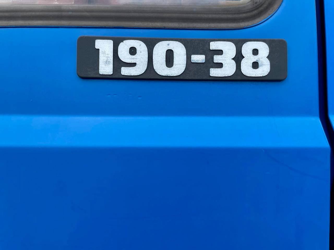 IVECO 190-38 RIBALTABILE TRILATERALE