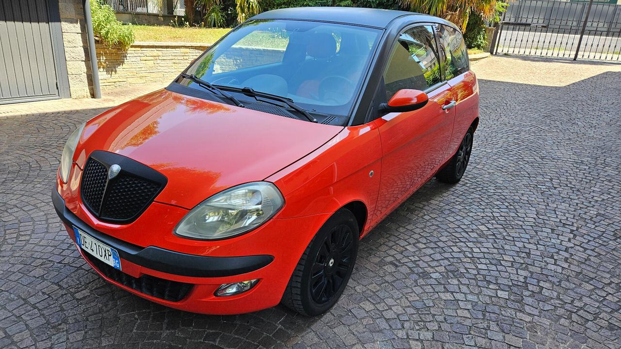 Lancia Ypsilon 1.2 Momo Design - NEOPATENTATI