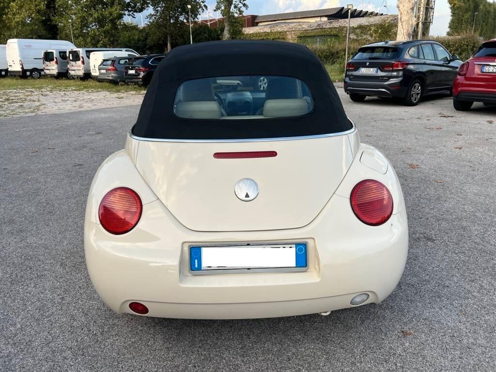 Volkswagen New Beetle 2.0 Cabrio