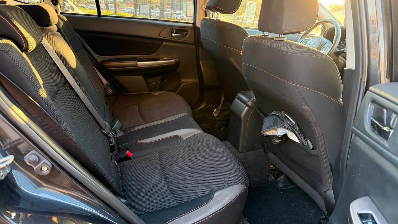 Subaru XV 2.0D Unlimited 6MT MY 16