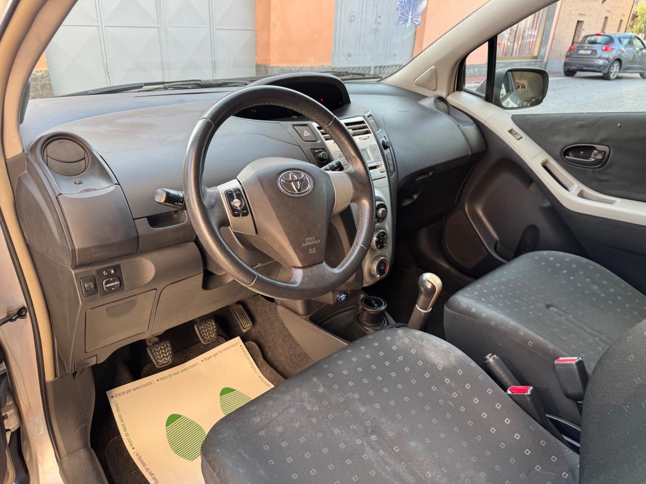 Toyota Yaris 1.0 3 porte