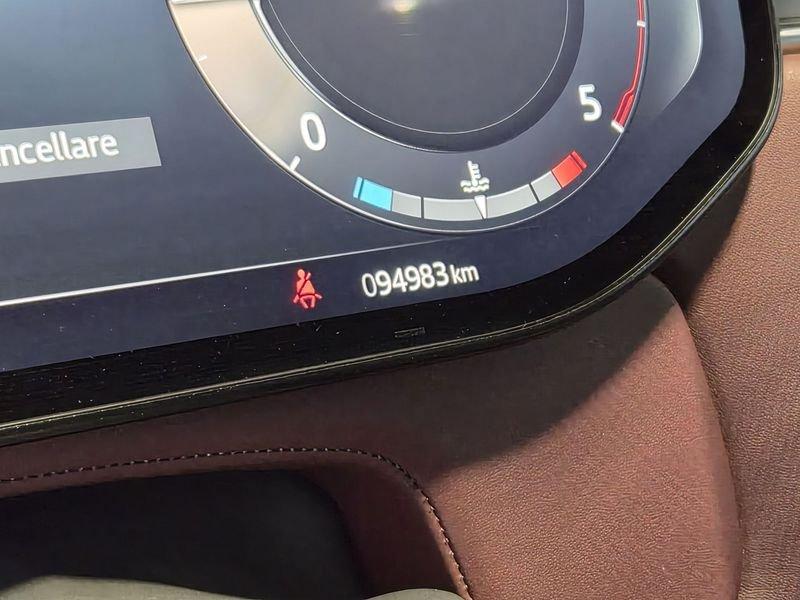 Land Rover Range Rover Range Rover 3.0D I6 300 CV HSE