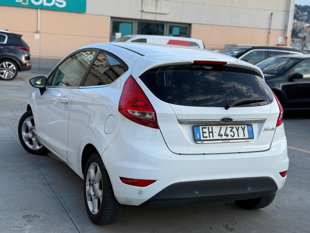 Ford Fiesta 1.2 benzina 2011 titanium