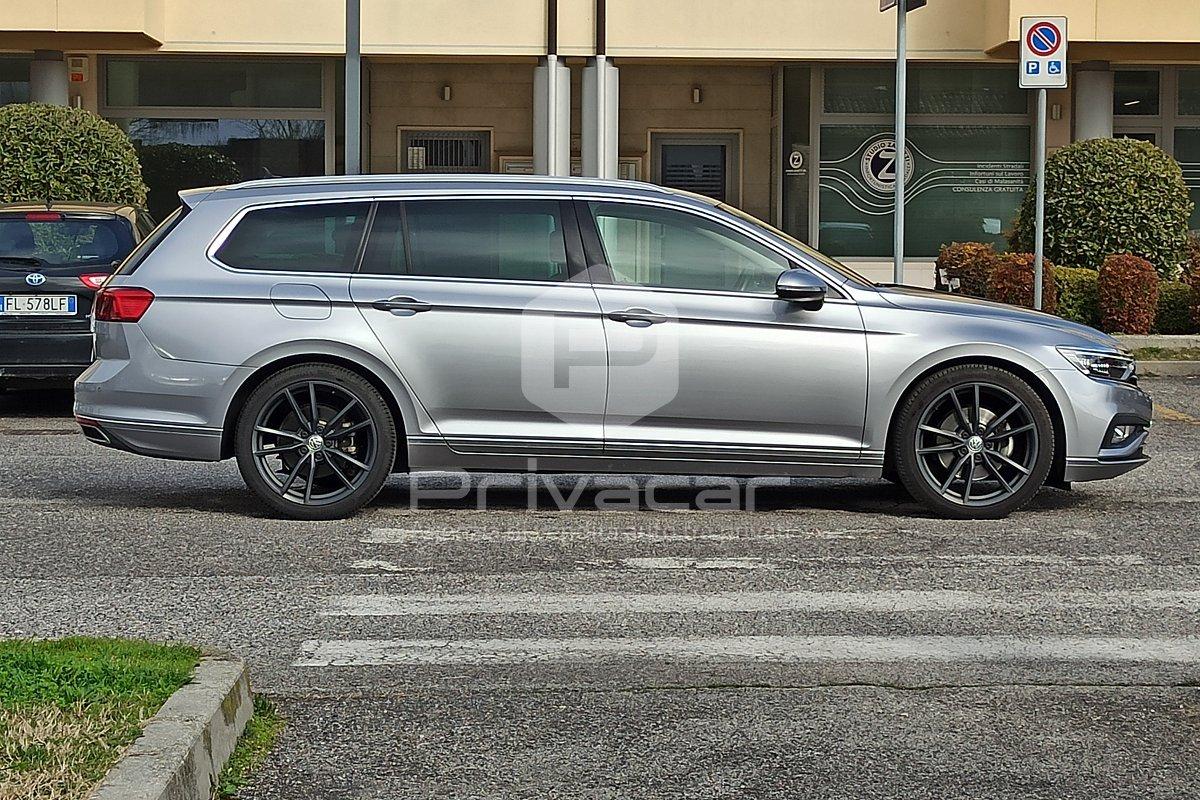 VOLKSWAGEN Passat Variant 2.0 TDI SCR EVO DSG Executive