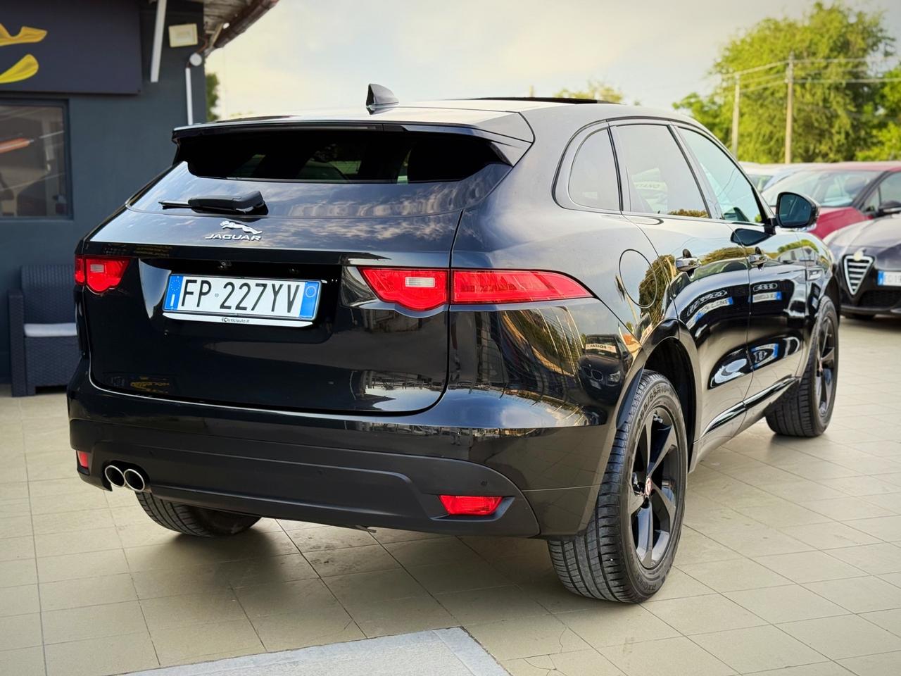 Jaguar F-Pace 2.0 D 180 CV AWD aut. Portfolio Garanzia 24 Mesi