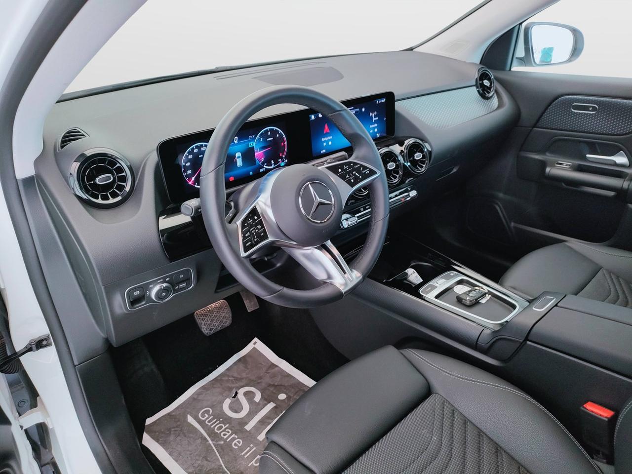 Mercedes-Benz GLA-H247 2023 - GLA 180 d Advanced auto