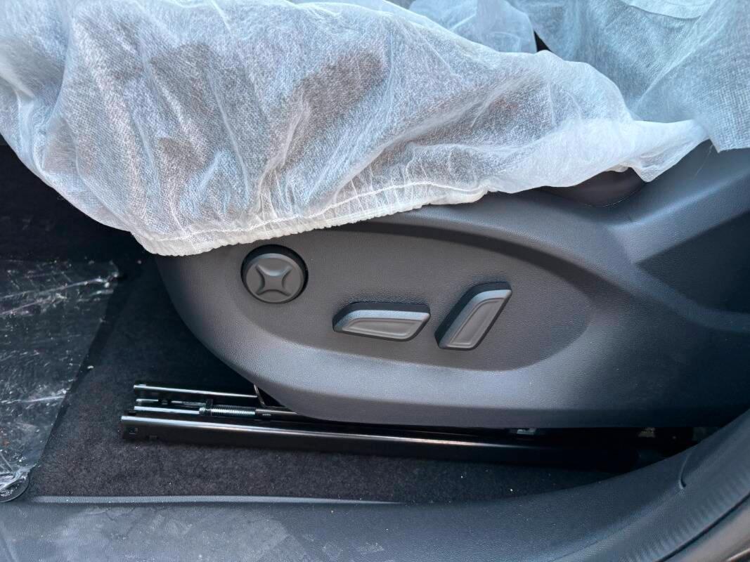 Mg HS 1.5 Hybrid+ Luxury 224CV