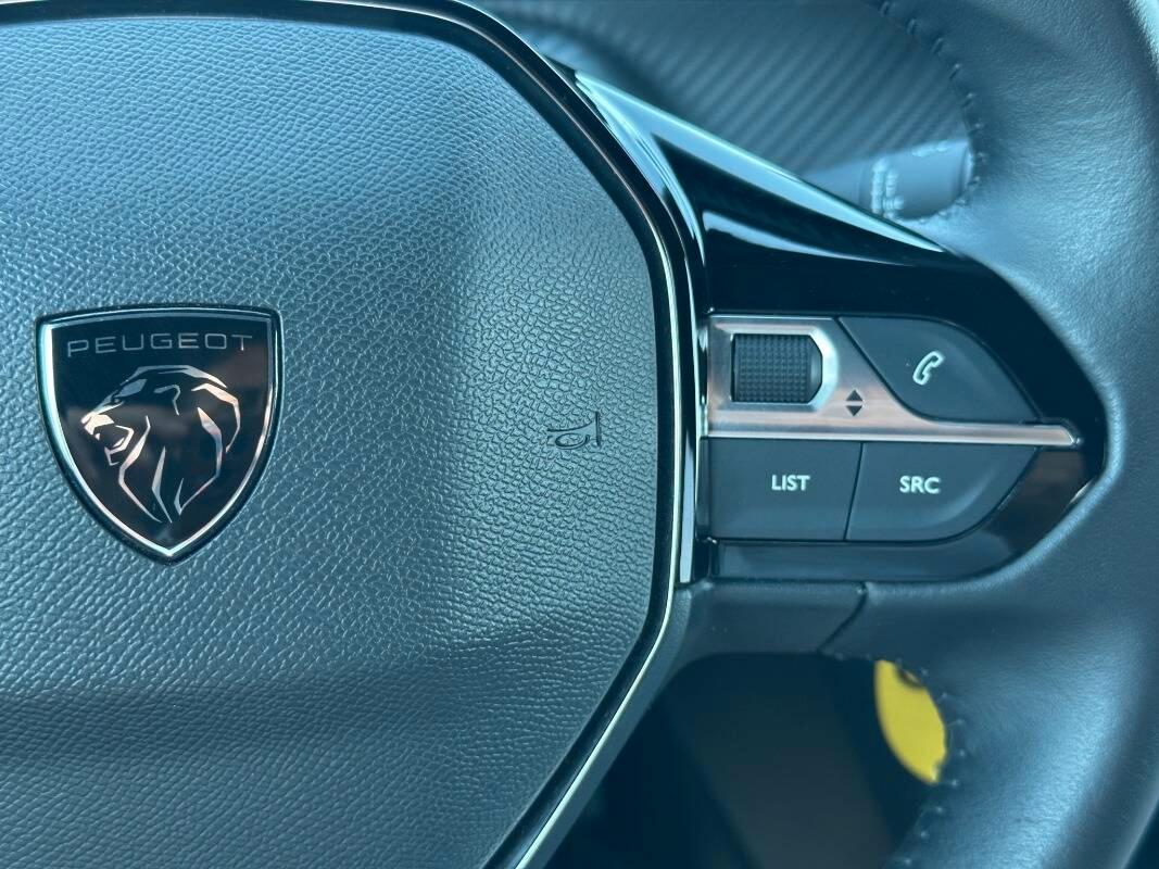 Peugeot 2008 1.2 puretech Allure s&s 100cv con CarPlay