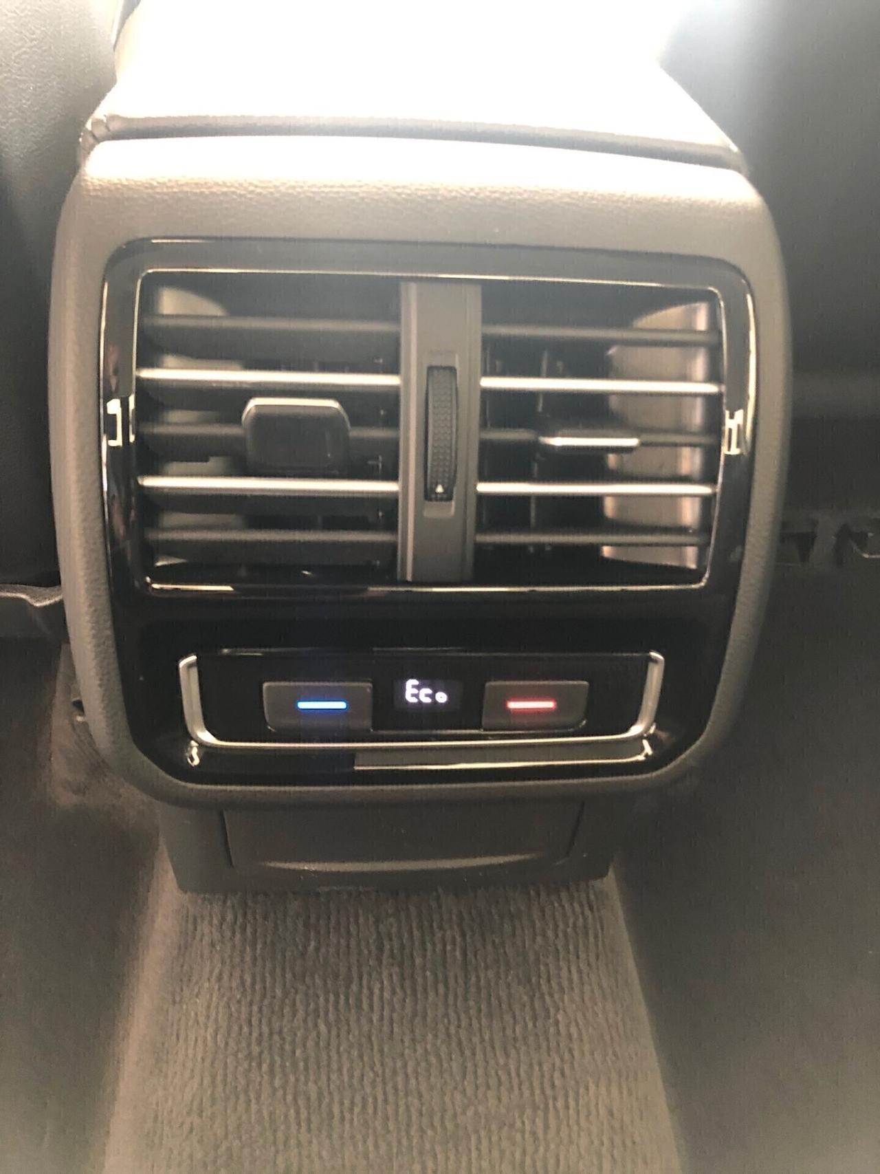 Volkswagen Passat 1.4 GTE DSG PLUG-IN-HYBRID PREZZO REALE