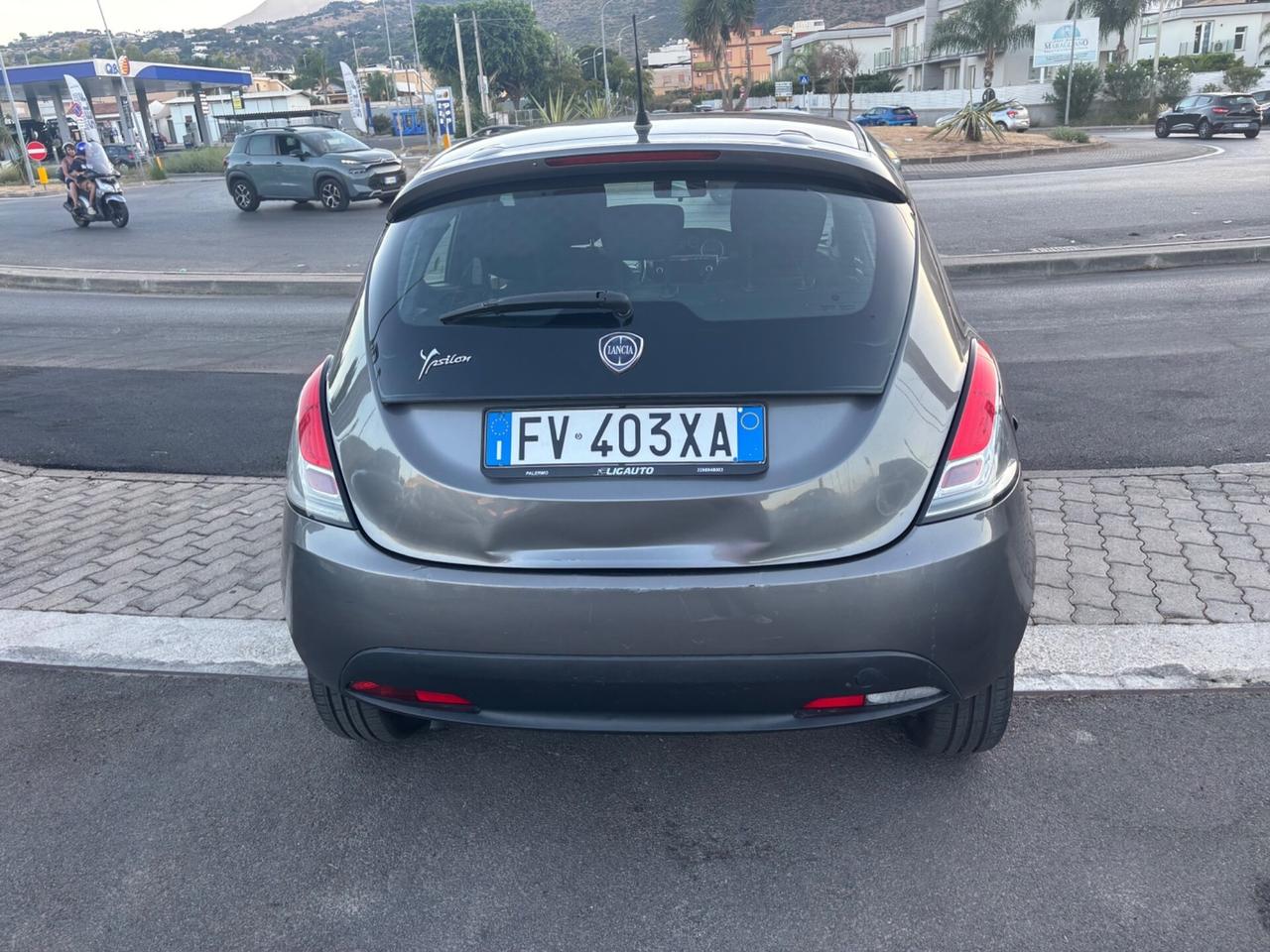 Lancia Ypsilon 1.2 69 CV 5 porte S&S Platinum