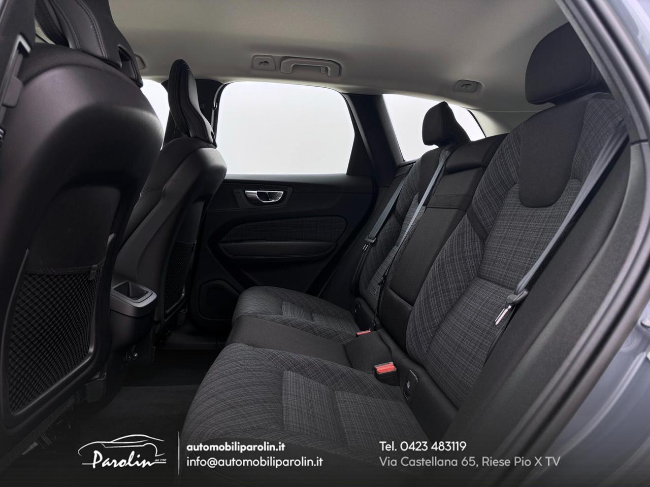 VOLVO XC60 B4 (d) automatico Core Telecamera-CarPlay-Navi