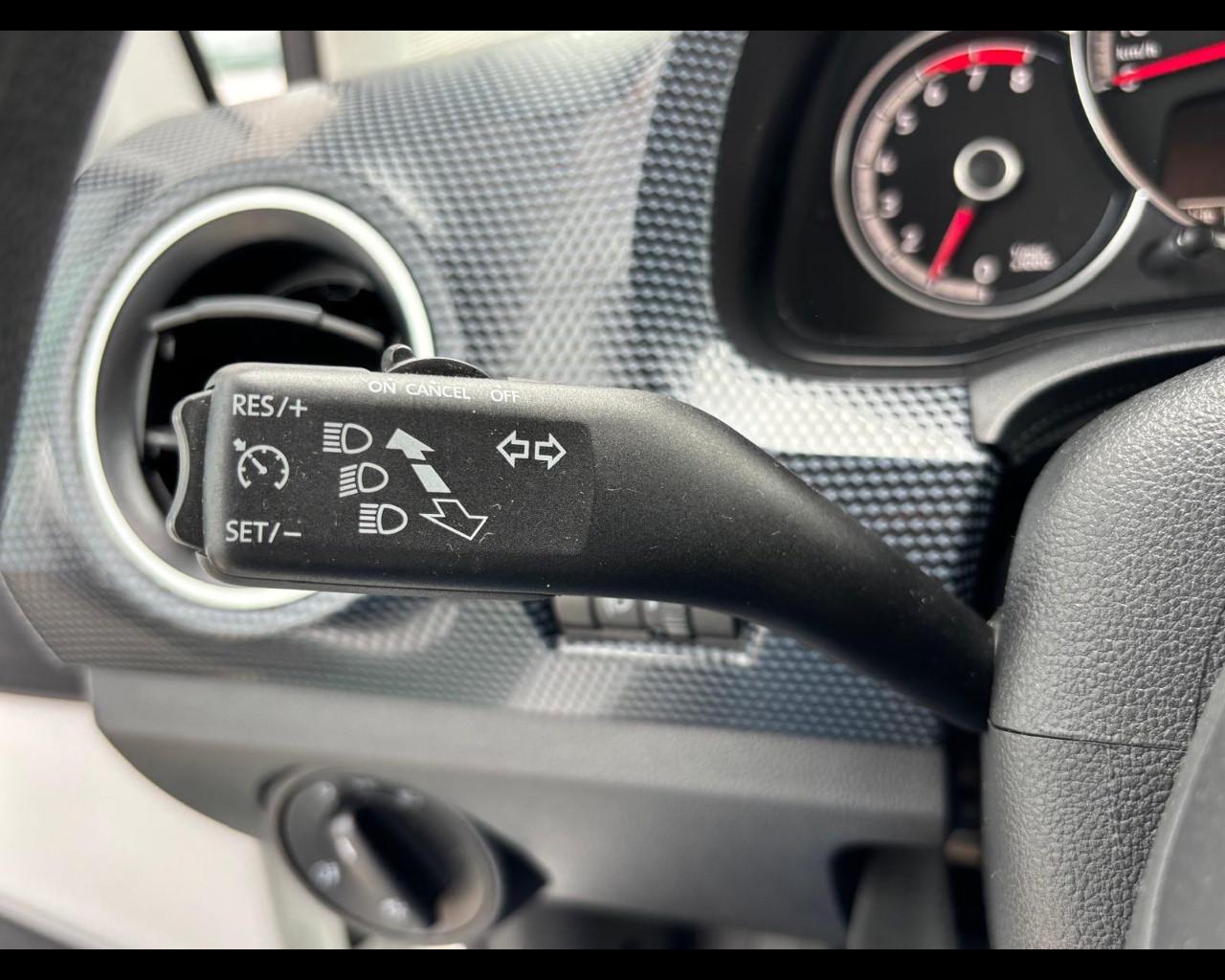 VOLKSWAGEN up! 5p 2017 - up! 5p 1.0 evo Move up! 65cv