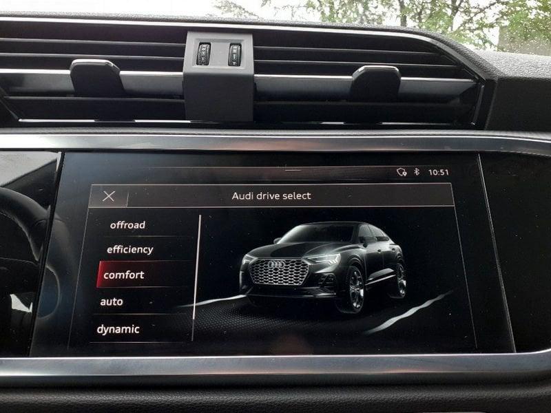 Audi Q3 SPB SPORTBACK 35 STRONIC S LINE CL19 BLACK LINE