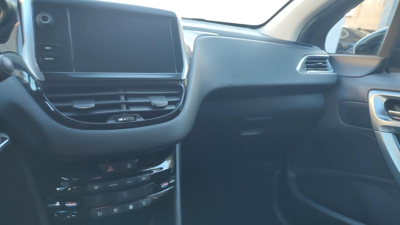Peugeot 2008 BlueHDi 100 Allure