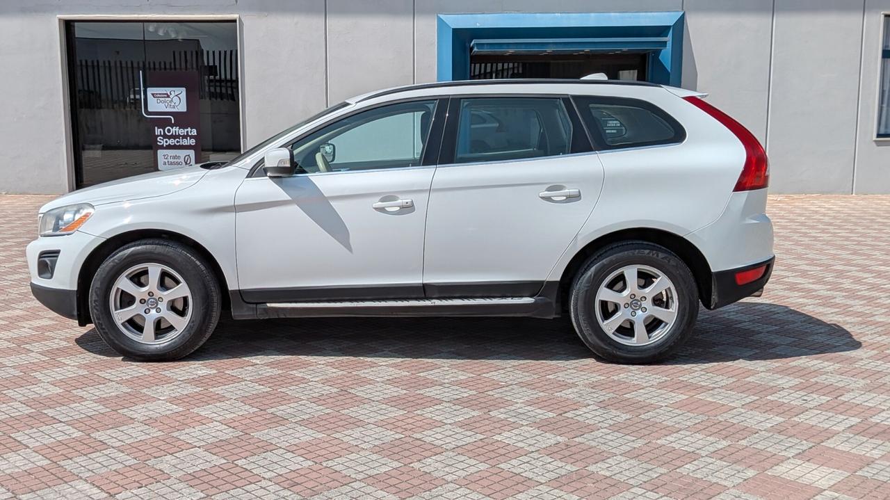 Volvo XC 60 XC60 D5 AWD Geartronic Summum