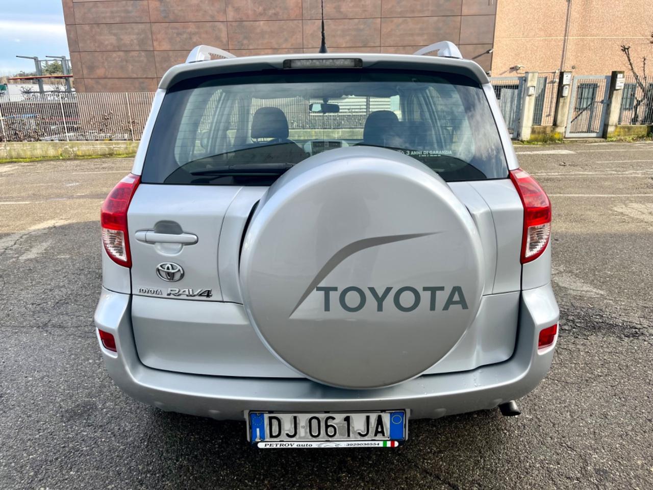 Toyota RAV4 2.2D-4D 155.000km 2007 4x4 perfetta
