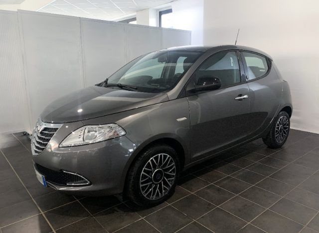 LANCIA Ypsilon 1.3 MJT 16V 95 CV 5 porte S&amp;S Silver