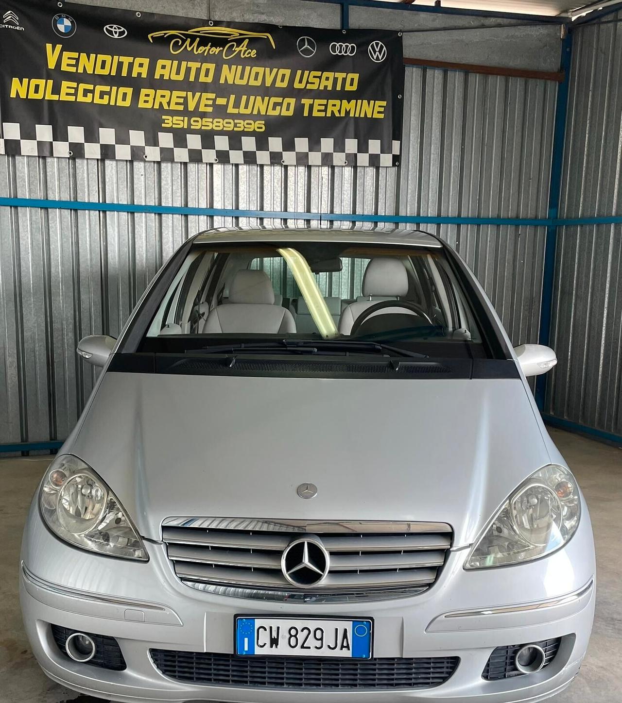 MERCEDES BENZ A 200 NEOPATENTATI UNICO PROPRIETARIO