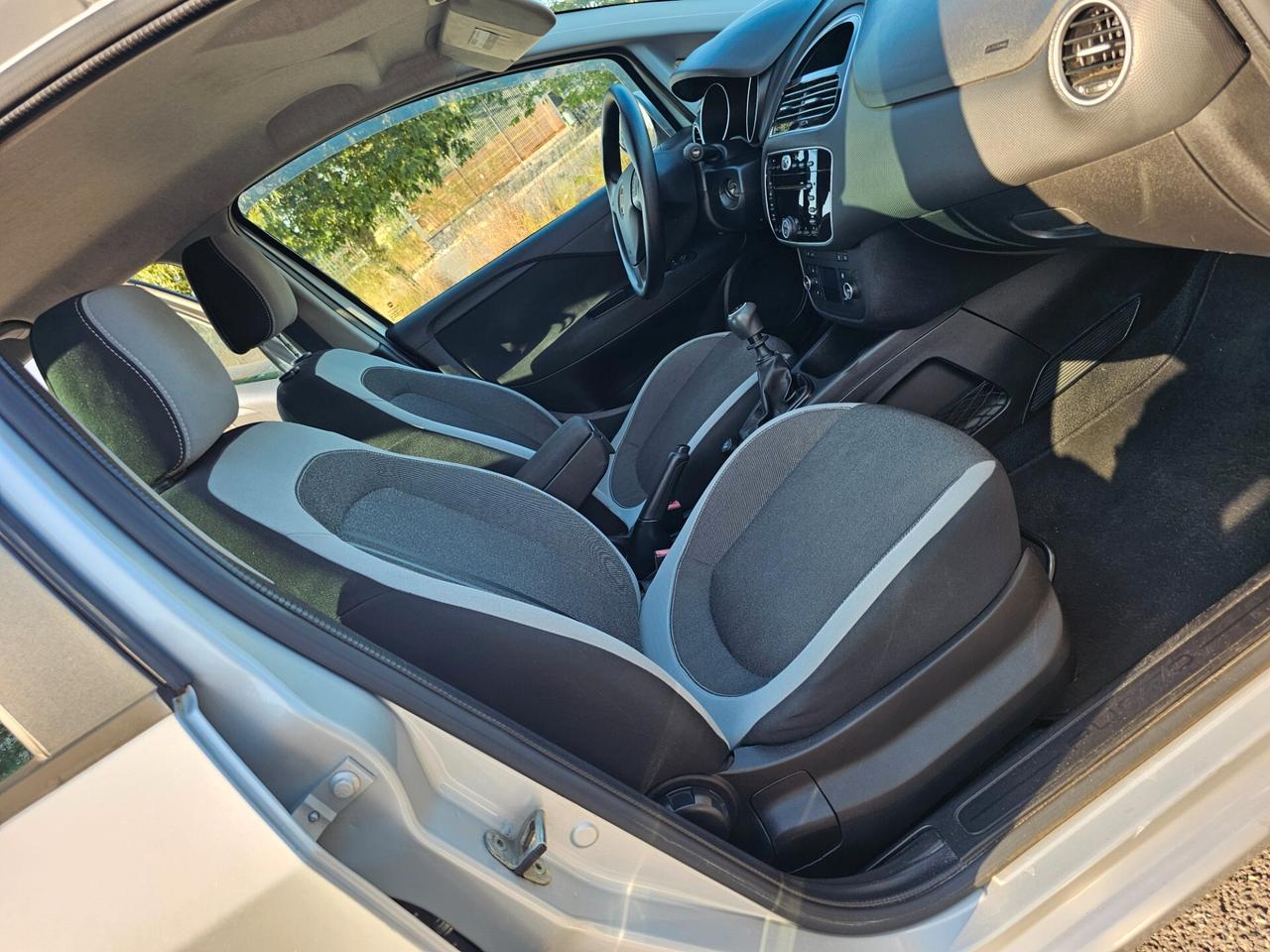 Fiat Punto 1.4 8V 77cv 5 porte Natural Power Lounge Metano originale 2028