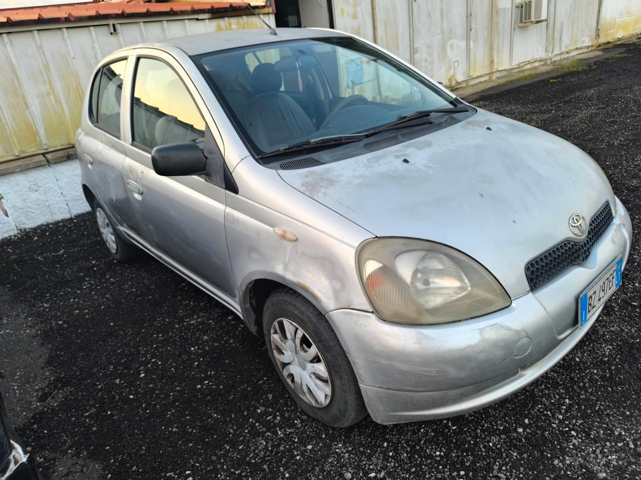 Toyota Yaris 1.0i 16V cat 5 porte