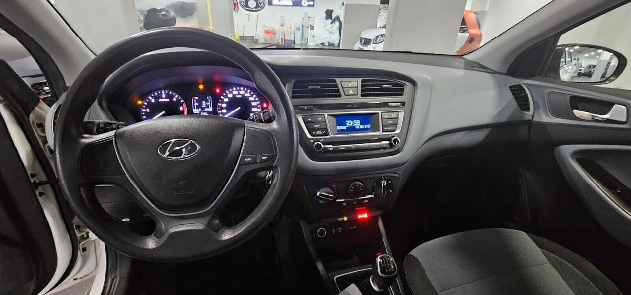 NUOVA HYUNDAI i20 COOL PLUS - UFFICIALE ITALIANA
