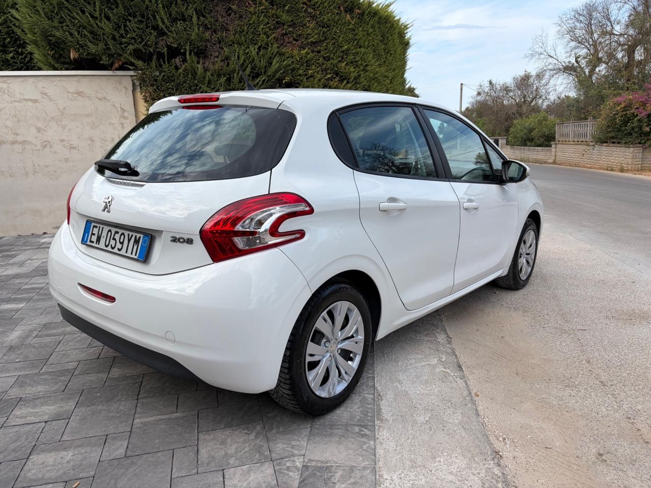 Peugeot 208 1.2 benzina 2014