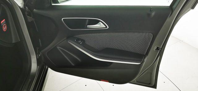 MERCEDES-BENZ A 220 d Automatic Business