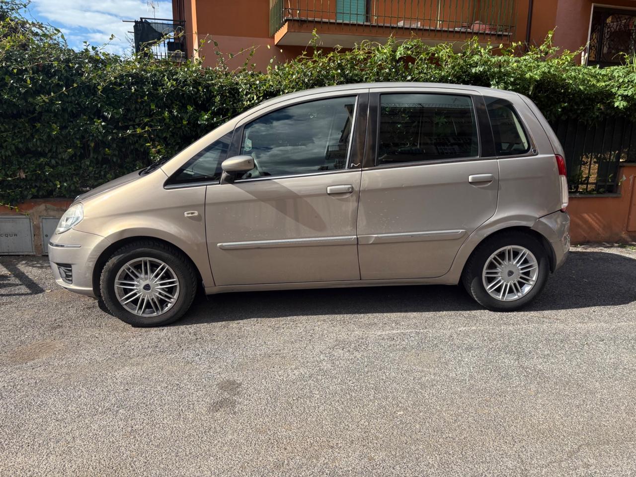 Lancia MUSA 1.4 16V Poltrona Frau