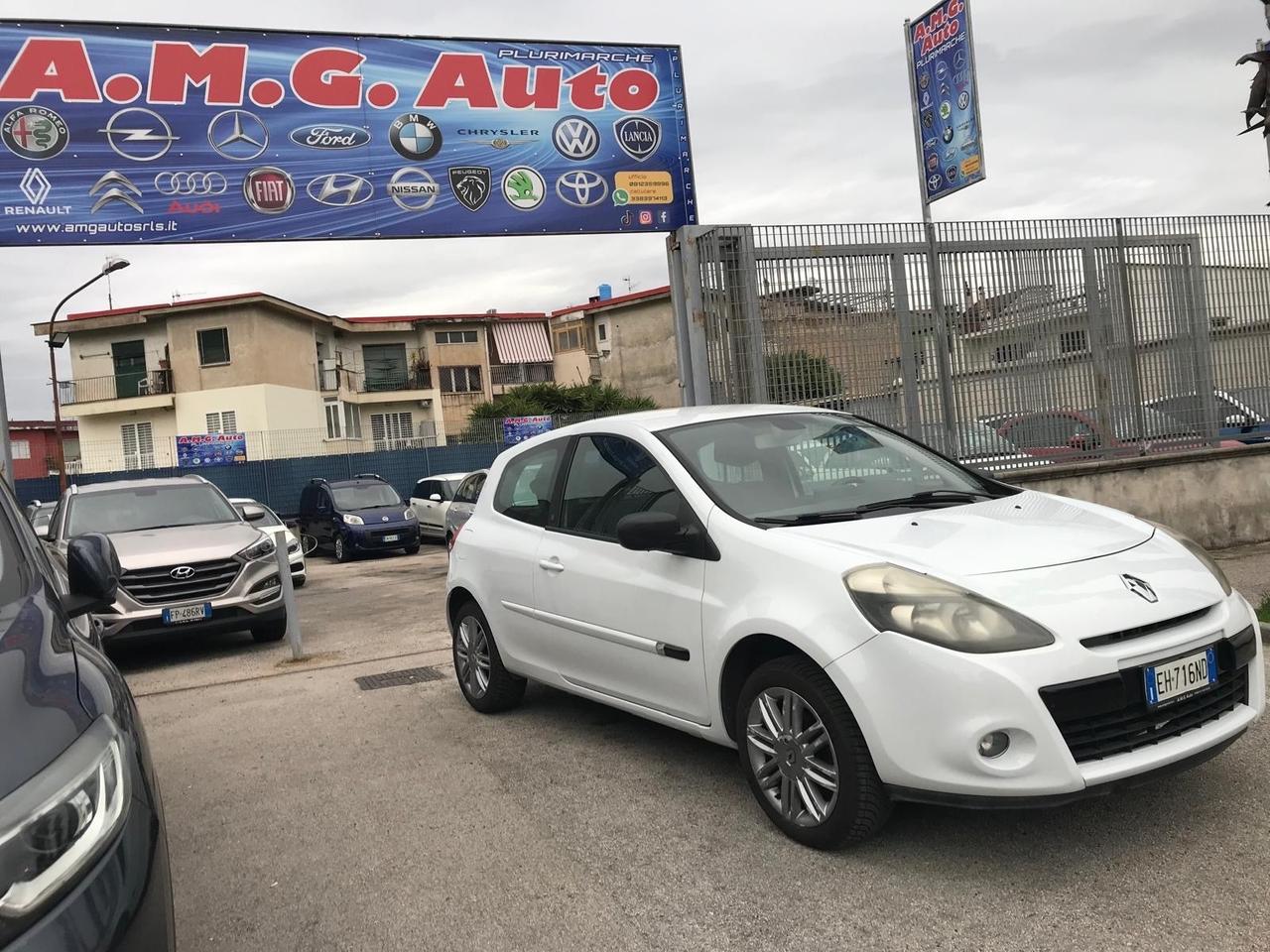Renault Clio 1.2 16V 3 porte Live! Auto pari al nuovo